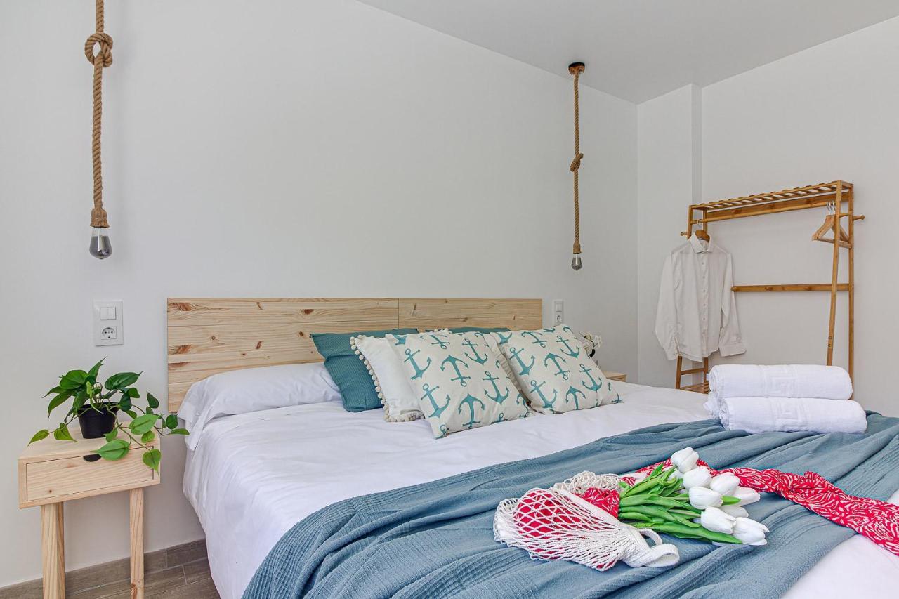 Apartamentos Playa De フィニステレ エクステリア 写真