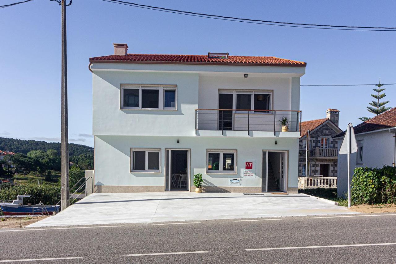 Apartamentos Playa De フィニステレ エクステリア 写真